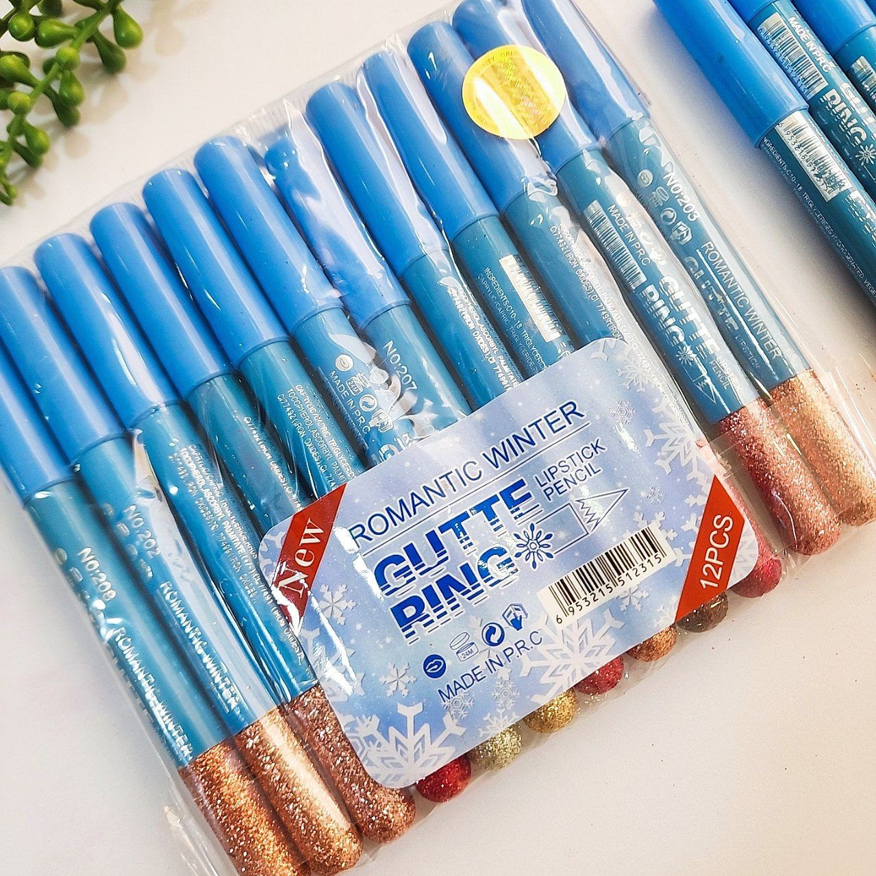 پک 12 عددی رژ مدادی گلیتری ضد آب اورجینال برند رمانتیک کد 2315 پک 12 عددی رژ مدادی گلیتری ضد آب اورجینال برند رمانتیک کد 2315