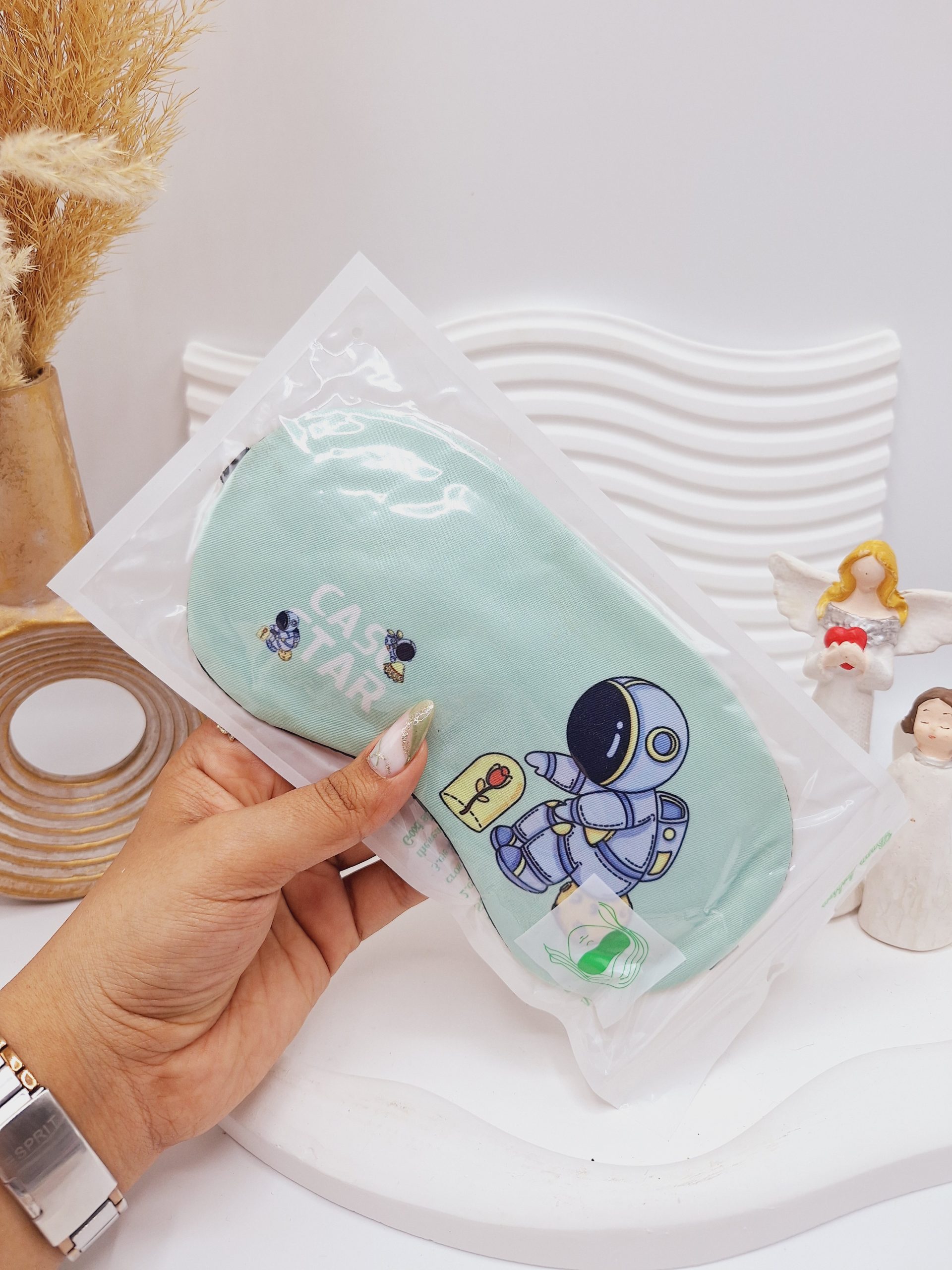 چشم بند کمپرس دار طرح فضانورد چشم بند کمپرس دار طرح فضانورد